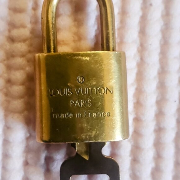 Louis Vuitton Lock and Key #303 - Picture 8 of 10